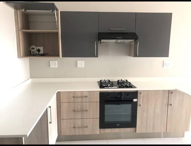 2 BEDROOM COMPLEX FOR SALE IN MIDRIDGE PARK